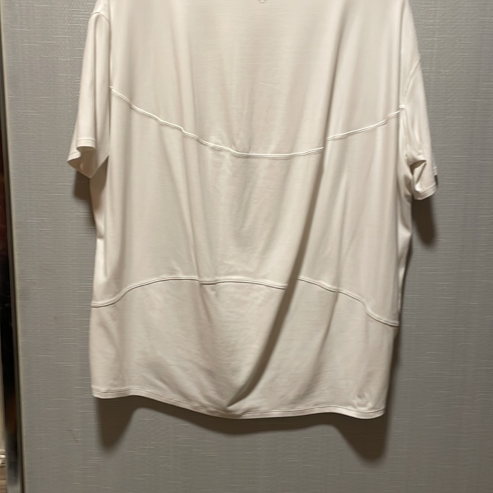 Lululemon - Picture 4 of 5